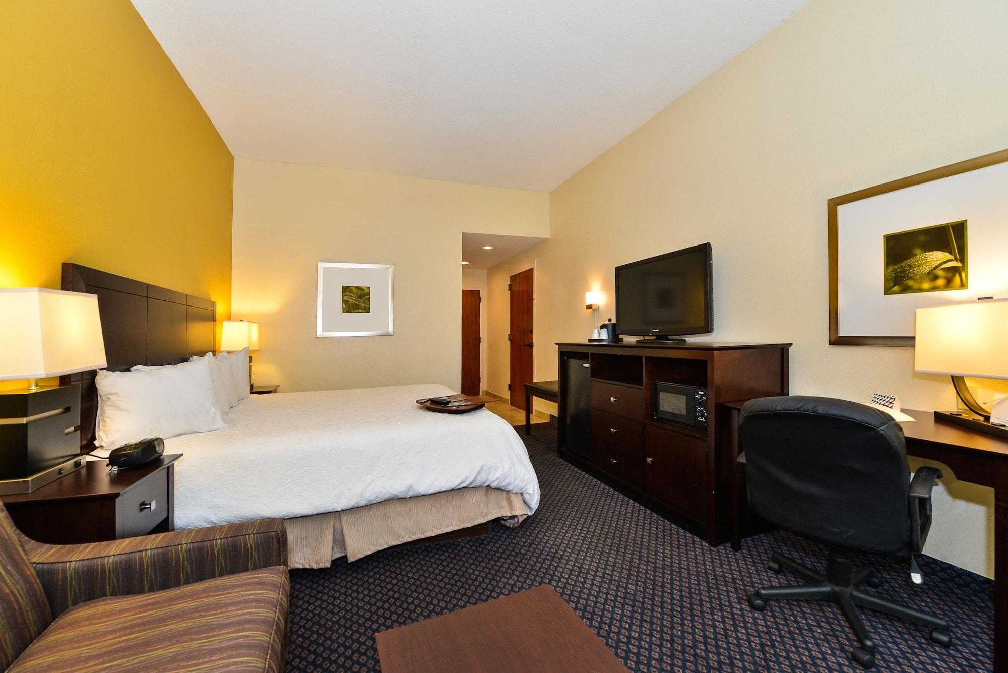 Hampton Inn Petersburg-Fort Gregg Adams Экстерьер фото