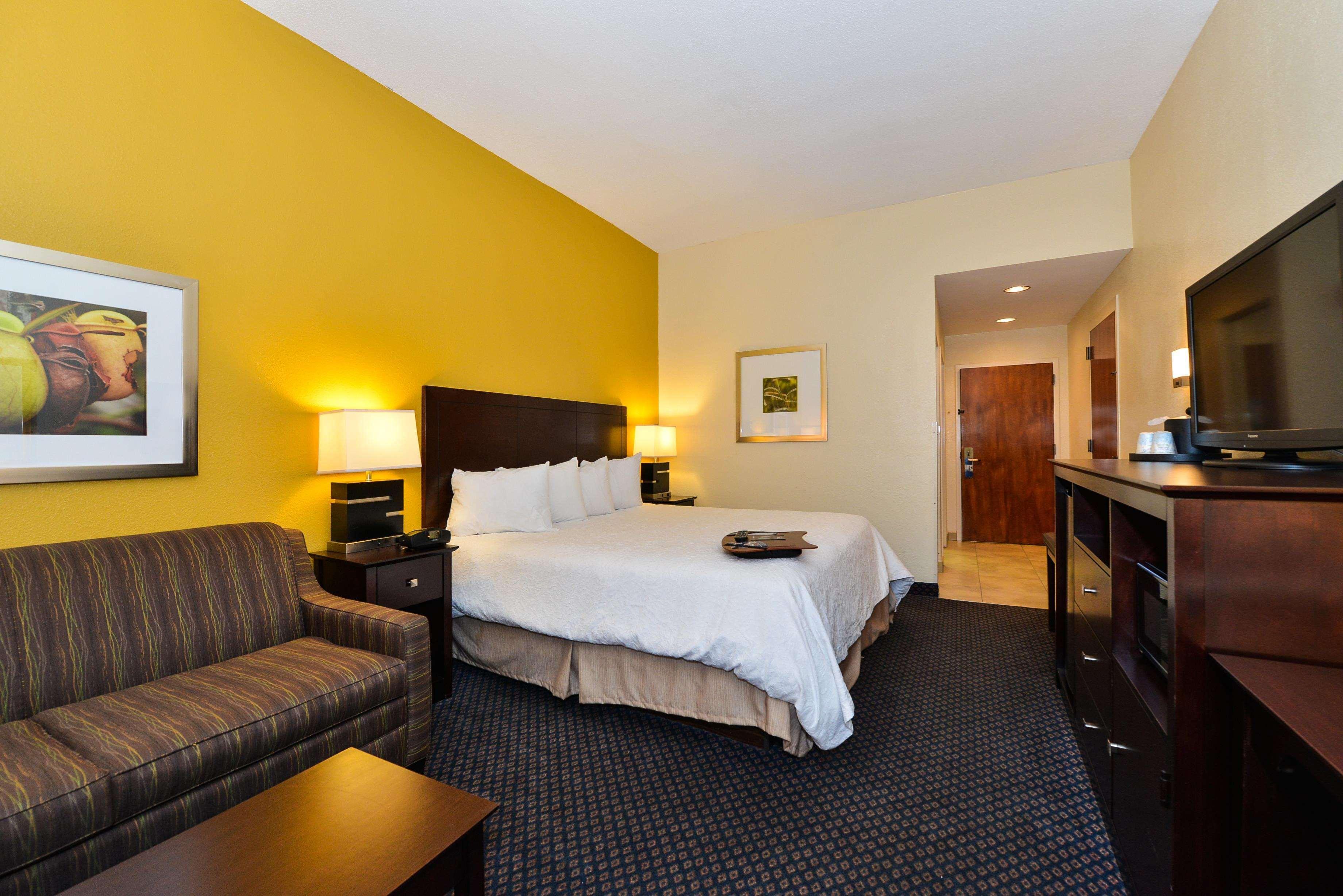 Hampton Inn Petersburg-Fort Gregg Adams Экстерьер фото