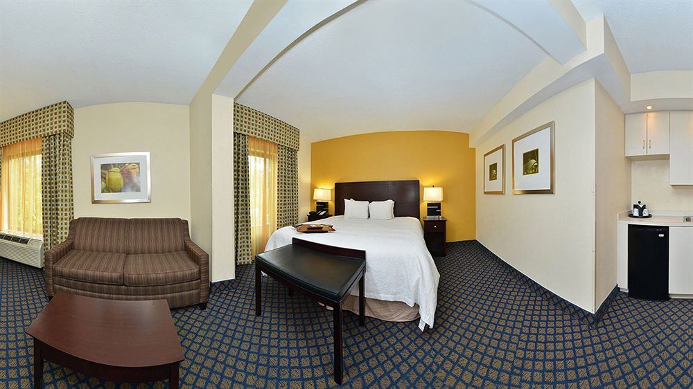 Hampton Inn Petersburg-Fort Gregg Adams Экстерьер фото